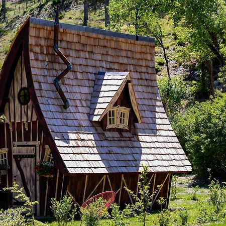 Camping La Ferme De كاستيلان المظهر الخارجي الصورة