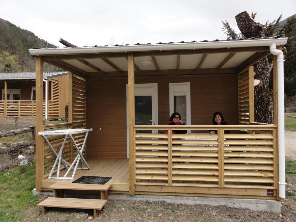 Camping La Ferme De كاستيلان المظهر الخارجي الصورة