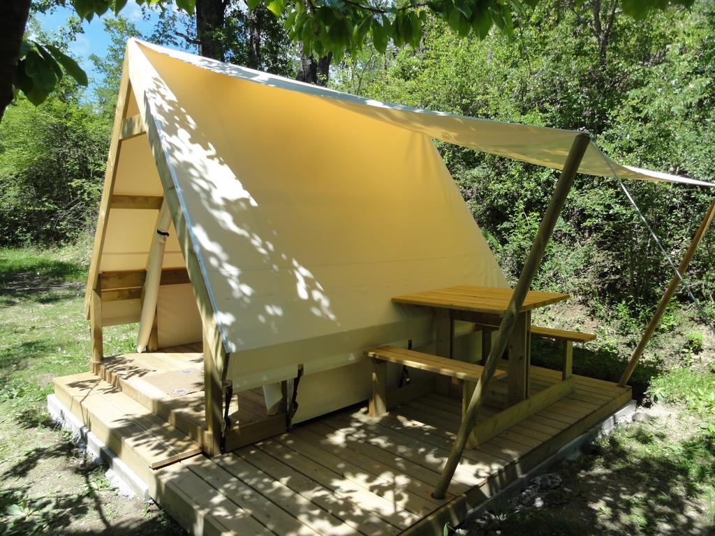 Camping La Ferme De كاستيلان المظهر الخارجي الصورة