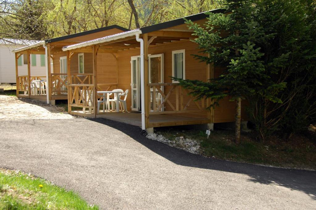 Camping La Ferme De كاستيلان الغرفة الصورة