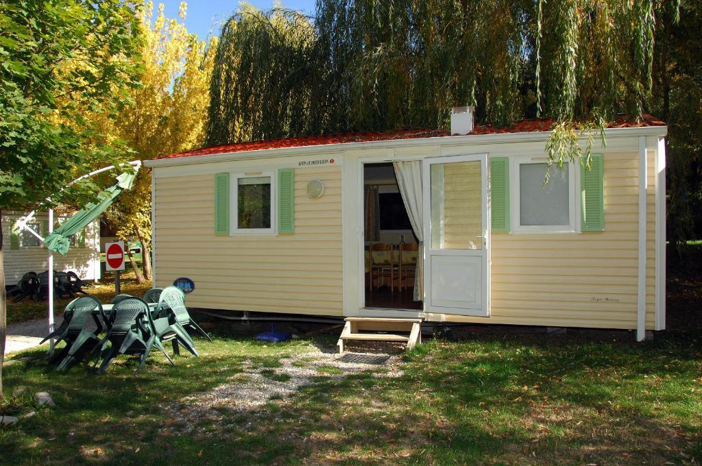 Camping La Ferme De كاستيلان الغرفة الصورة