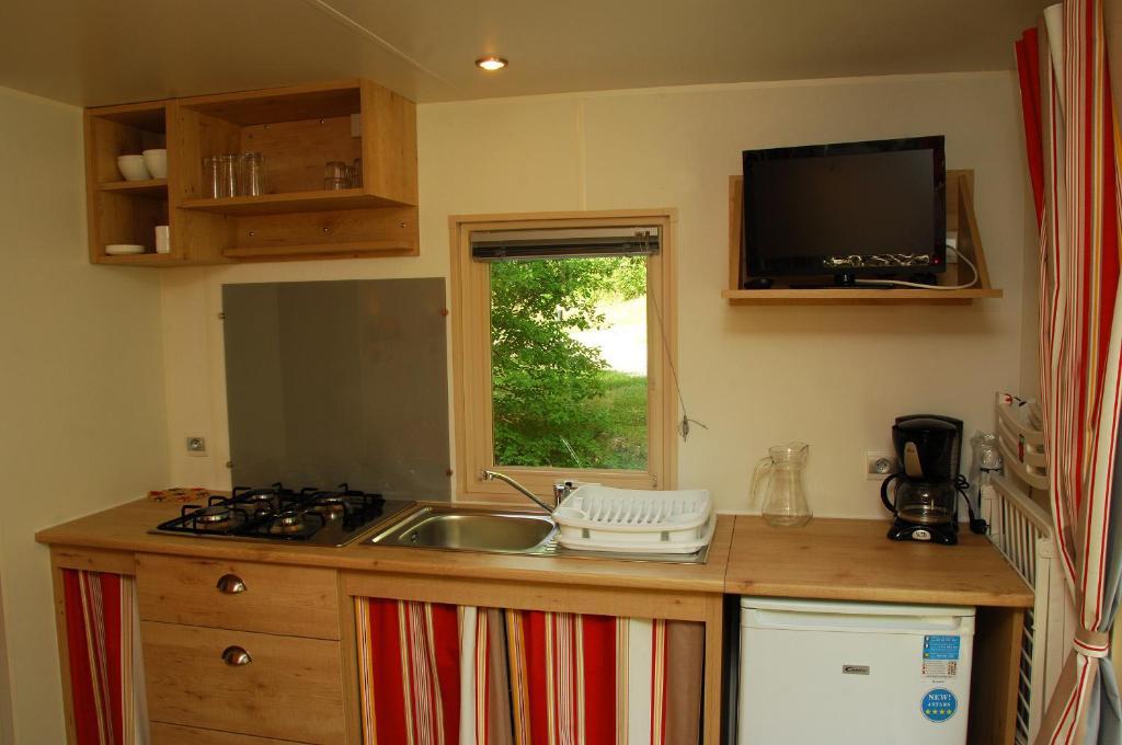 Camping La Ferme De كاستيلان الغرفة الصورة