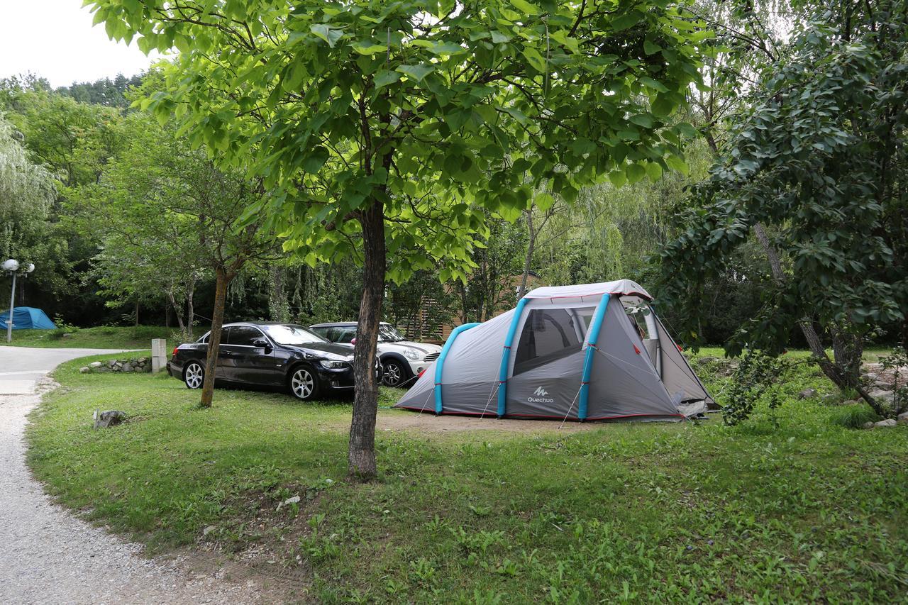 Camping La Ferme De كاستيلان المظهر الخارجي الصورة