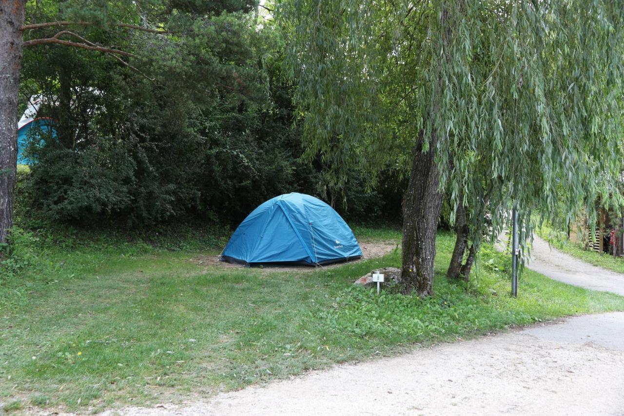 Camping La Ferme De كاستيلان المظهر الخارجي الصورة